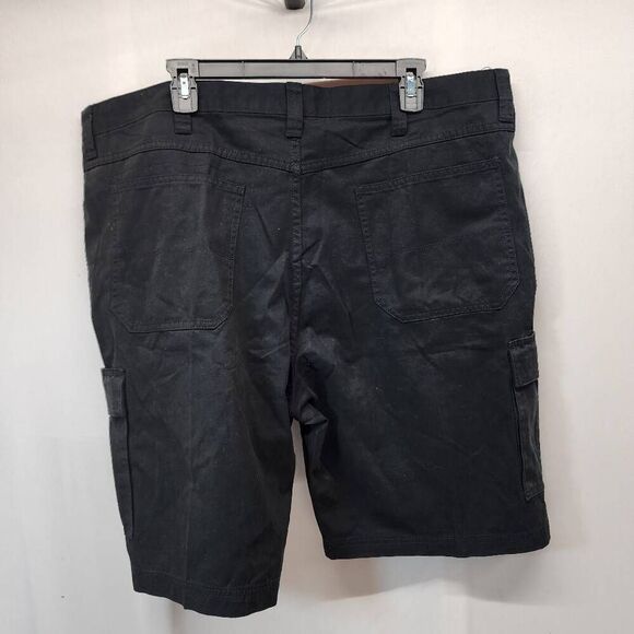 Wrangler Authentic Men's 42 Classic Cargo Shorts 10" Inseam Black - Picture 2 of 7